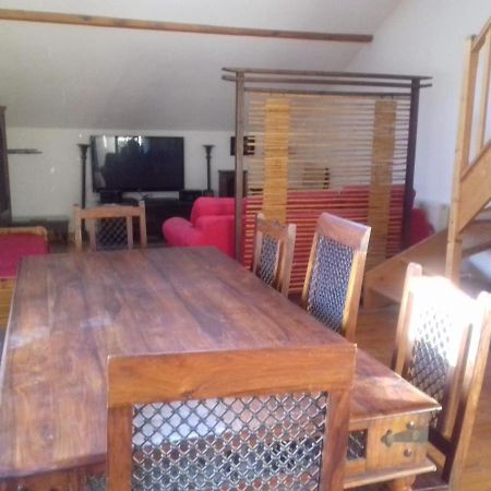 Appartement En Loft 50M2 Dans Maison Avec Chambre En Mezzanine Et Canapes Lits Dans Salon แซ็ง-ปิแอร์-เดอ-ชาร์ตรูส ภายนอก รูปภาพ