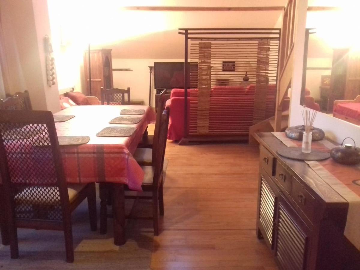 Appartement En Loft 50M2 Dans Maison Avec Chambre En Mezzanine Et Canapes Lits Dans Salon แซ็ง-ปิแอร์-เดอ-ชาร์ตรูส ภายนอก รูปภาพ