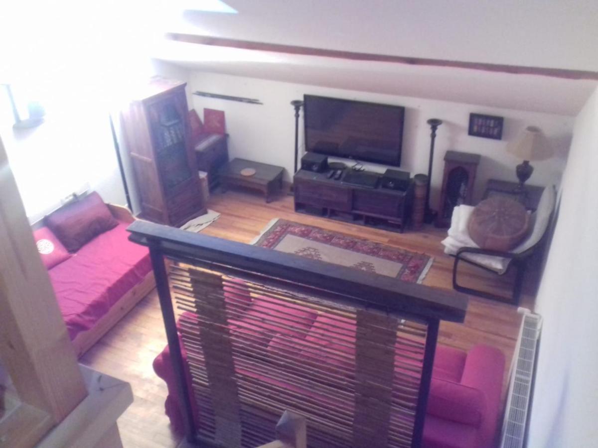 Appartement En Loft 50M2 Dans Maison Avec Chambre En Mezzanine Et Canapes Lits Dans Salon แซ็ง-ปิแอร์-เดอ-ชาร์ตรูส ภายนอก รูปภาพ